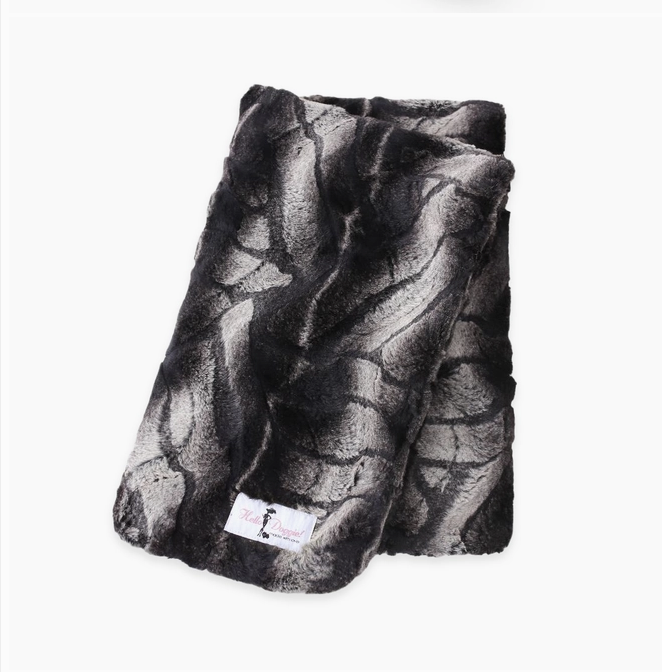 Deluxe 'Throw' Blanket – Luxe Lounge Collection
