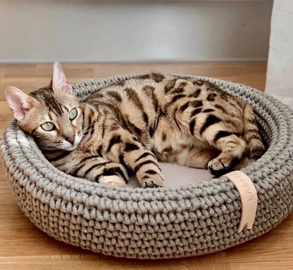 Coco Handwoven Dog & Cat Bed – Ultra-Cozy Cotton Basket with Pillow Base