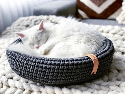 Coco Handwoven Dog & Cat Bed – Ultra-Cozy Cotton Basket with Pillow Base