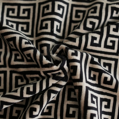 🖤 Obsidian Luxe Blanket – Luxe Lounge Collection 🖤