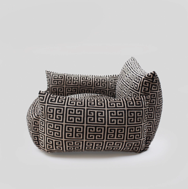 🖤 Obsidian Dog Sofa – Luxe Lounge Collection 🖤