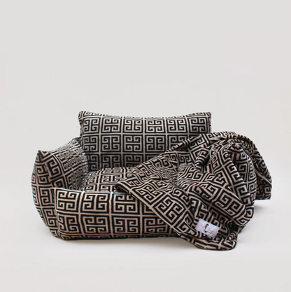 🖤 Obsidian Dog Sofa – Luxe Lounge Collection 🖤